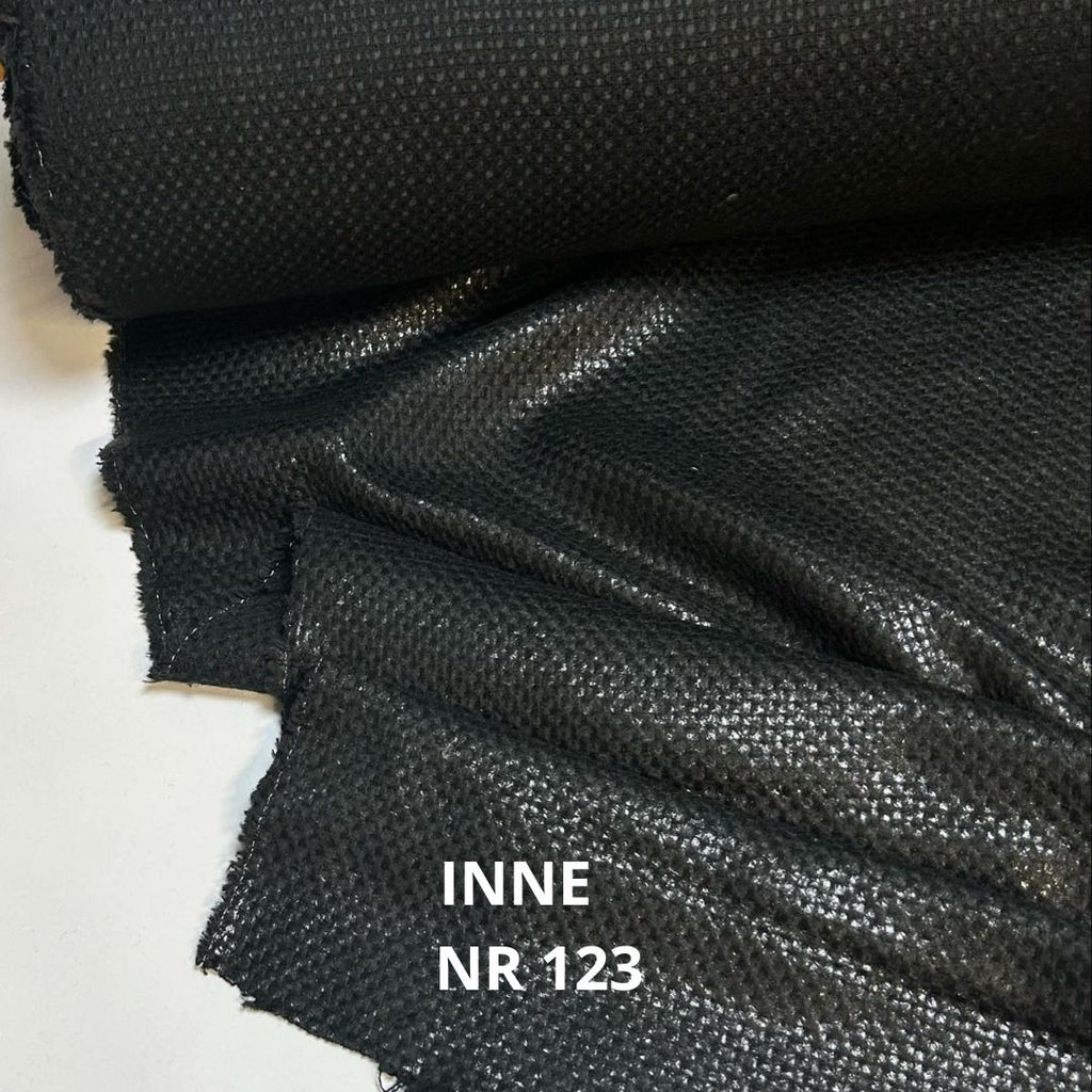Czarna elegancka tkanina z wełną i połyskiem nr 123