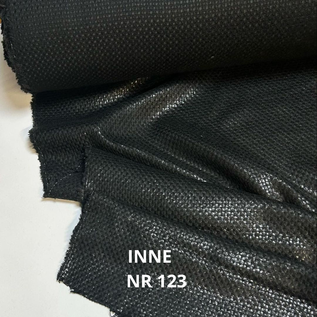 Czarna elegancka tkanina z wełną i połyskiem nr 123