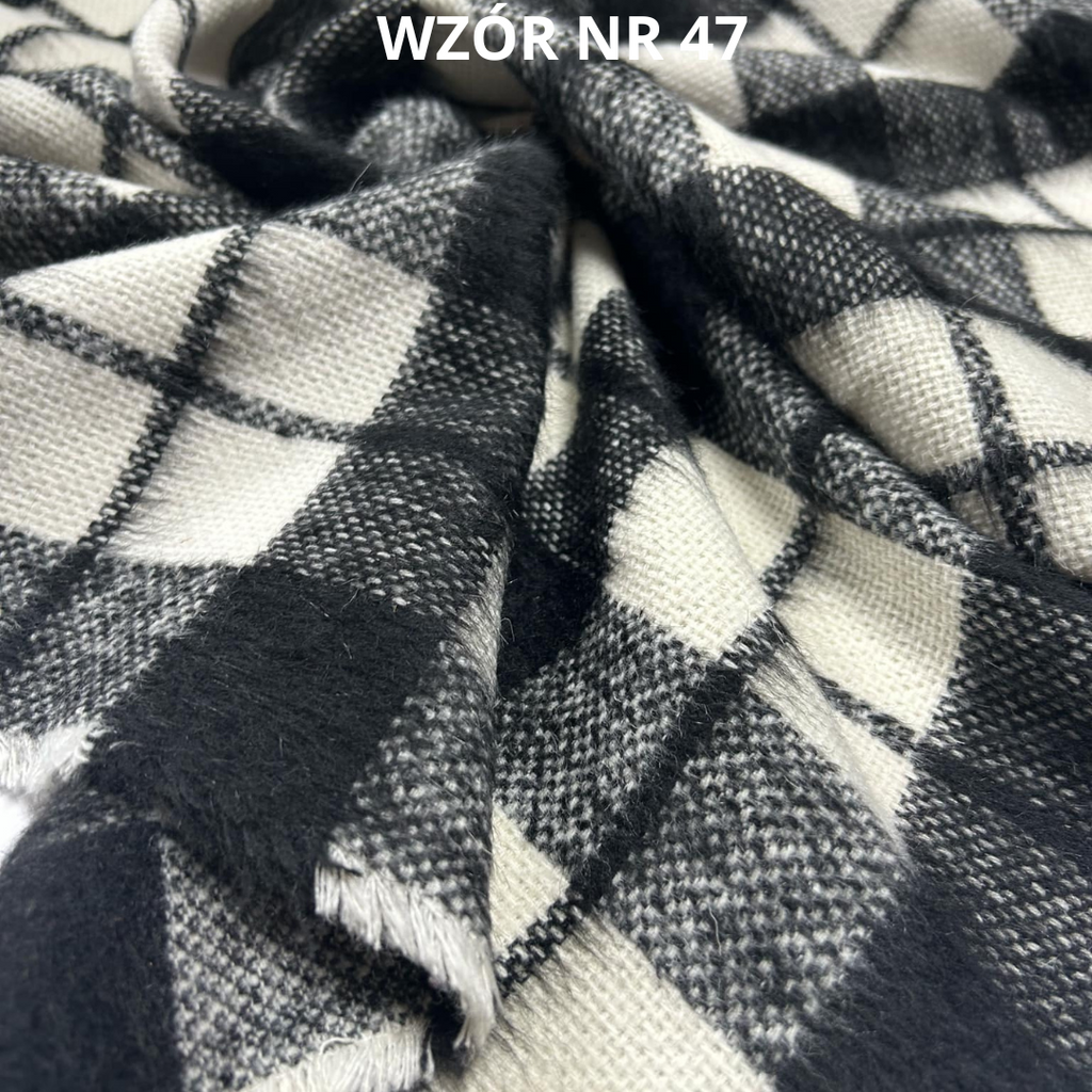 Czarno biała krata, tkanina z wełną, nr 47