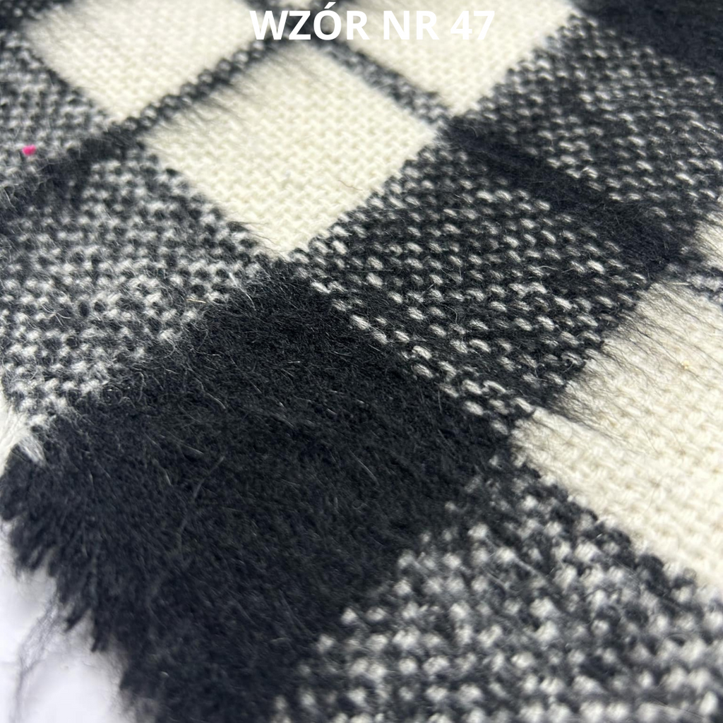 Czarno biała krata, tkanina z wełną, nr 47